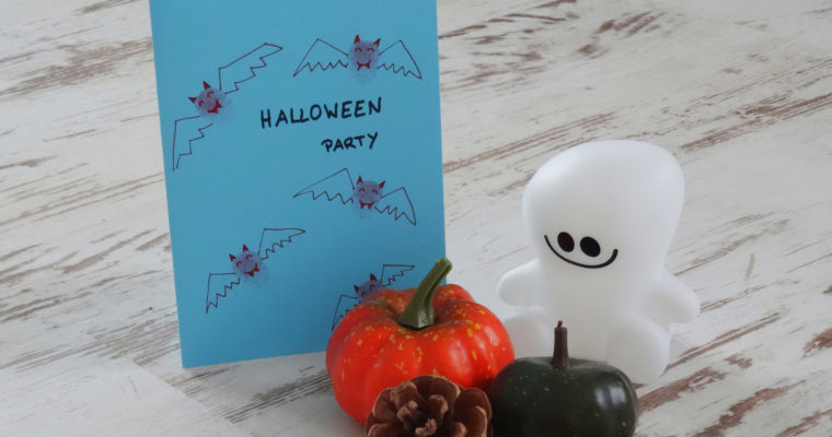 Mit Fingerabdrücken Einladungen für Halloween basteln